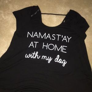 EUC flowy dog t shirt